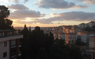 Ahmet Haşim Merdiven şiiri