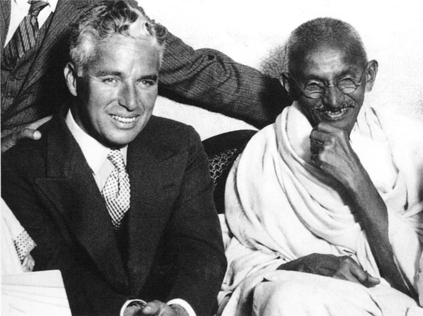 2-charlie-chaplin-14-ghandi-1931-londra-4191.jpg