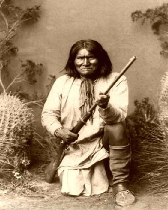 4-geronimo-1886-2389.jpg