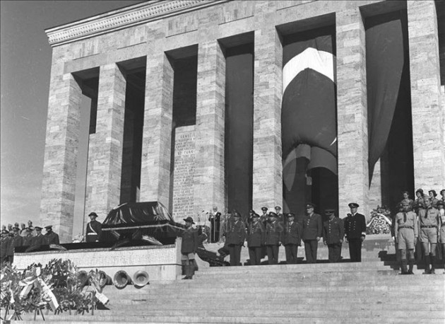 mustafa-kemal-ataturk-9-anitkabir-anma-1298.jpg