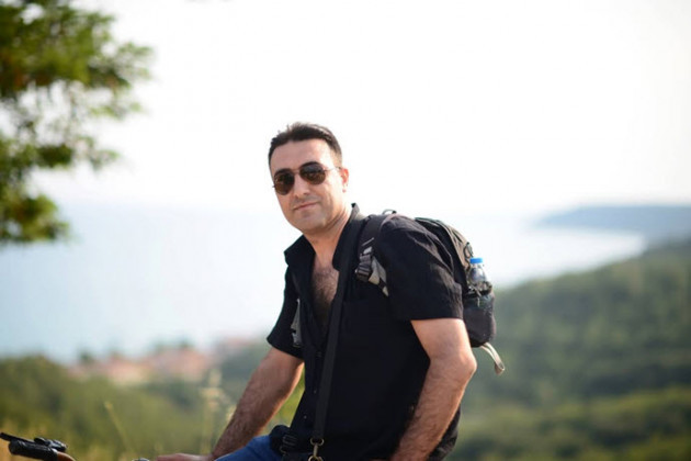 serdal-mansuroglu-baglama-ile-dunya-turu-3-8199.jpg