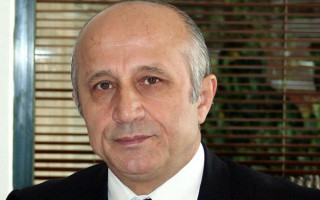 Yaşar Nuri Öztürk