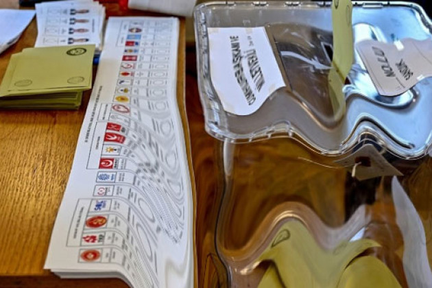 Demokrasi Tamam ise Demokratur’u Konuşalım Artık