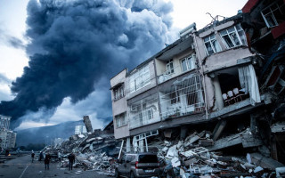 Asrın Felaketi: Deprem