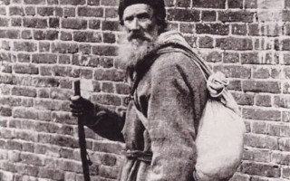 Bir tren garında ölen Rus edebiyatının dev ismi Tolstoy’un son fotoğrafı ve Hayatı Sorgulatacak Ders Niteliğinde 17 Sözü